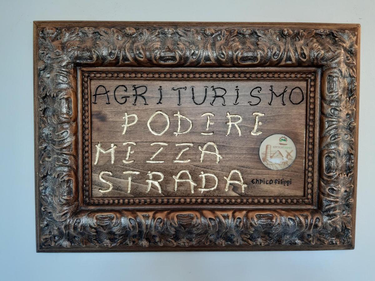 Agriturismo La Valle Della Lavanda - Podere Mezzastrada Fauglia ภายนอก รูปภาพ