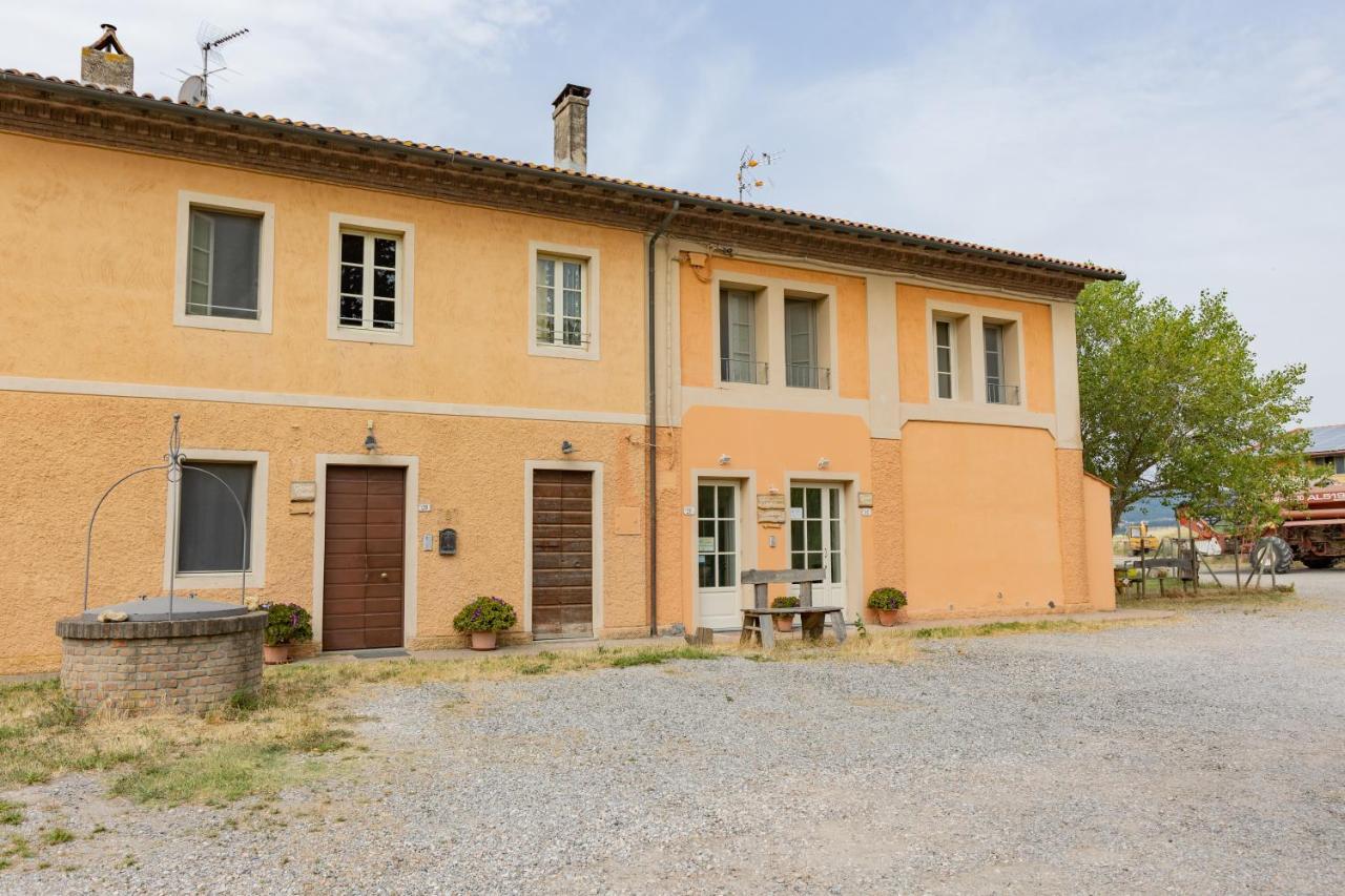 Agriturismo La Valle Della Lavanda - Podere Mezzastrada Fauglia ภายนอก รูปภาพ