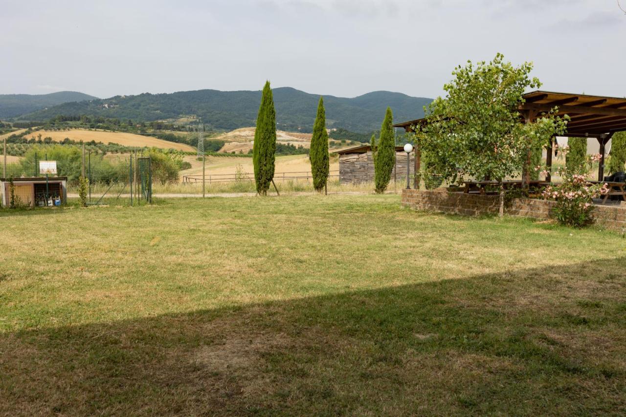 Agriturismo La Valle Della Lavanda - Podere Mezzastrada Fauglia ภายนอก รูปภาพ