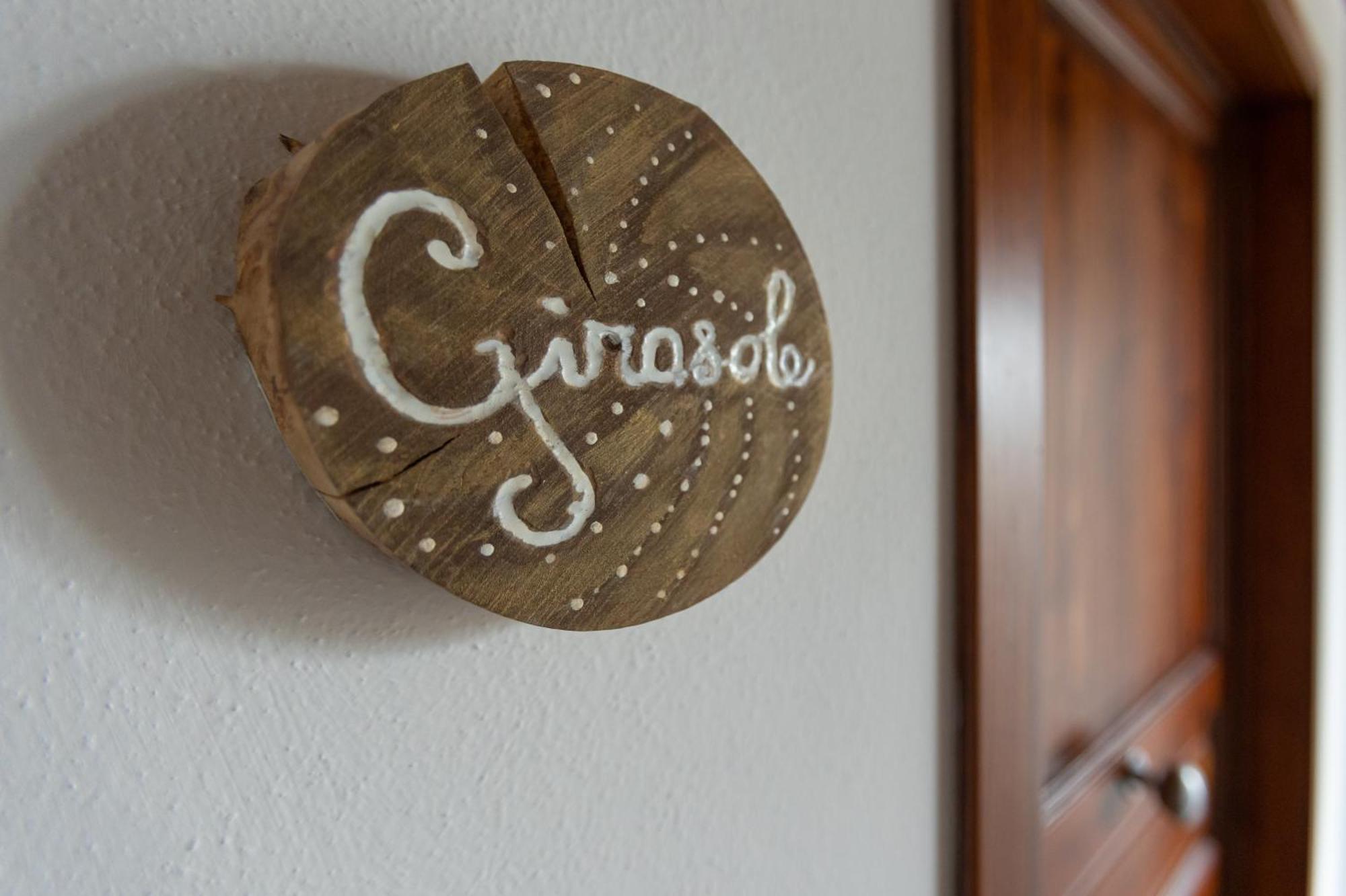 Agriturismo La Valle Della Lavanda - Podere Mezzastrada Fauglia ห้อง รูปภาพ