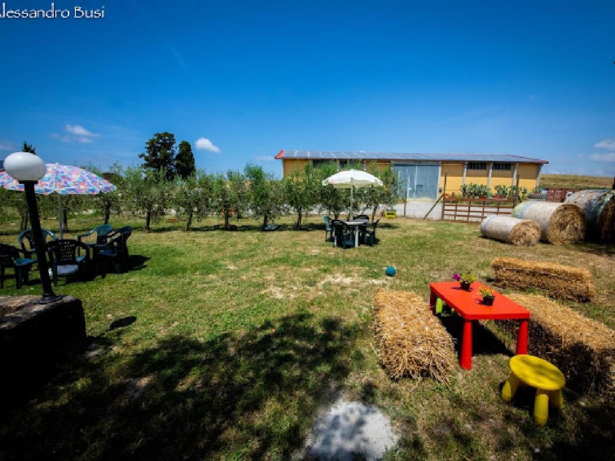 Agriturismo La Valle Della Lavanda - Podere Mezzastrada Fauglia ภายนอก รูปภาพ